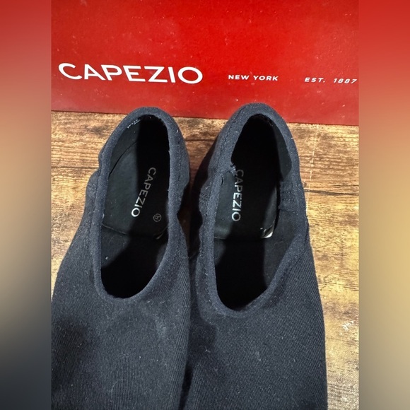 🖤 Capezio Canvas Jazz Shoes Youth 3W Black – Dance, Ballet, Theater 💃🏻 - Picture 2 of 6